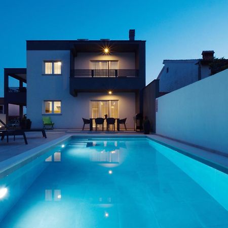 Apartments Iva & Nika Fazana Bagian luar foto