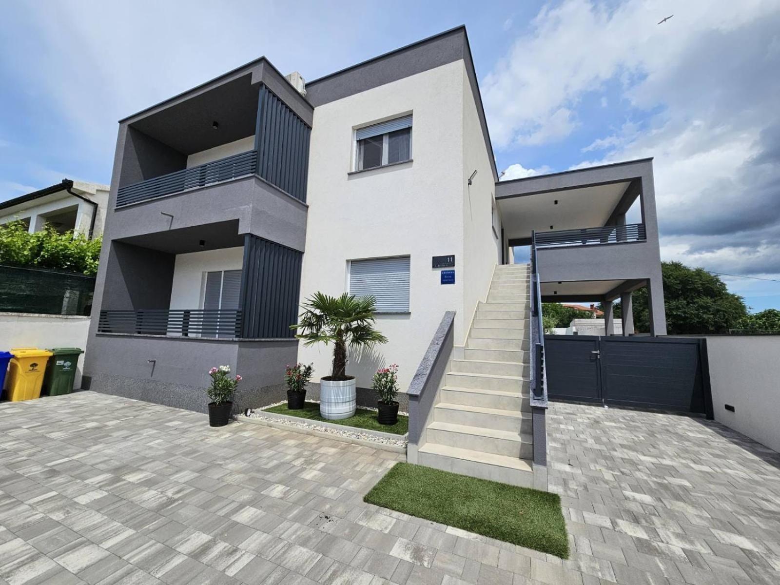 Apartments Iva & Nika Fazana Bagian luar foto